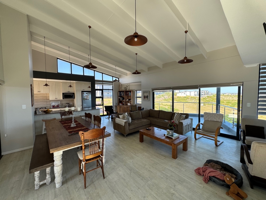To Let 3 Bedroom Property for Rent in Stilbaai Oos Western Cape